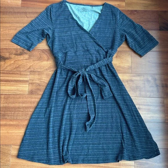 Toad & Co wrap dress - Picture 2 of 9